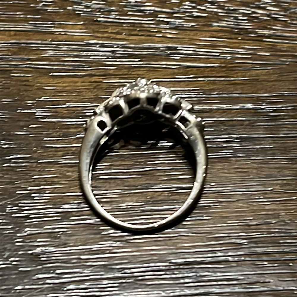 Size 6.5 Fashion Ring - Picture 2 of 4